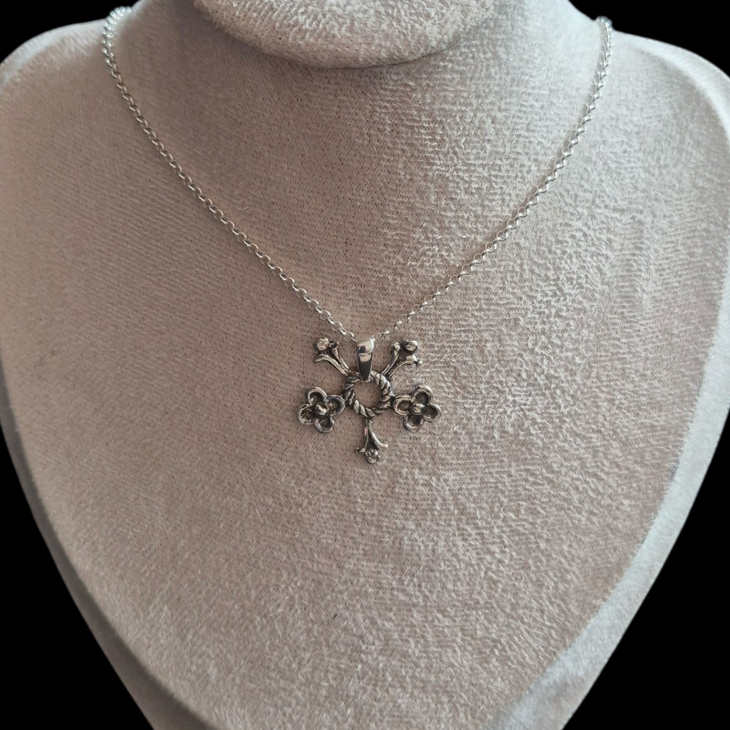 Estonian | Floral Necklace - 925 Sterling Silver