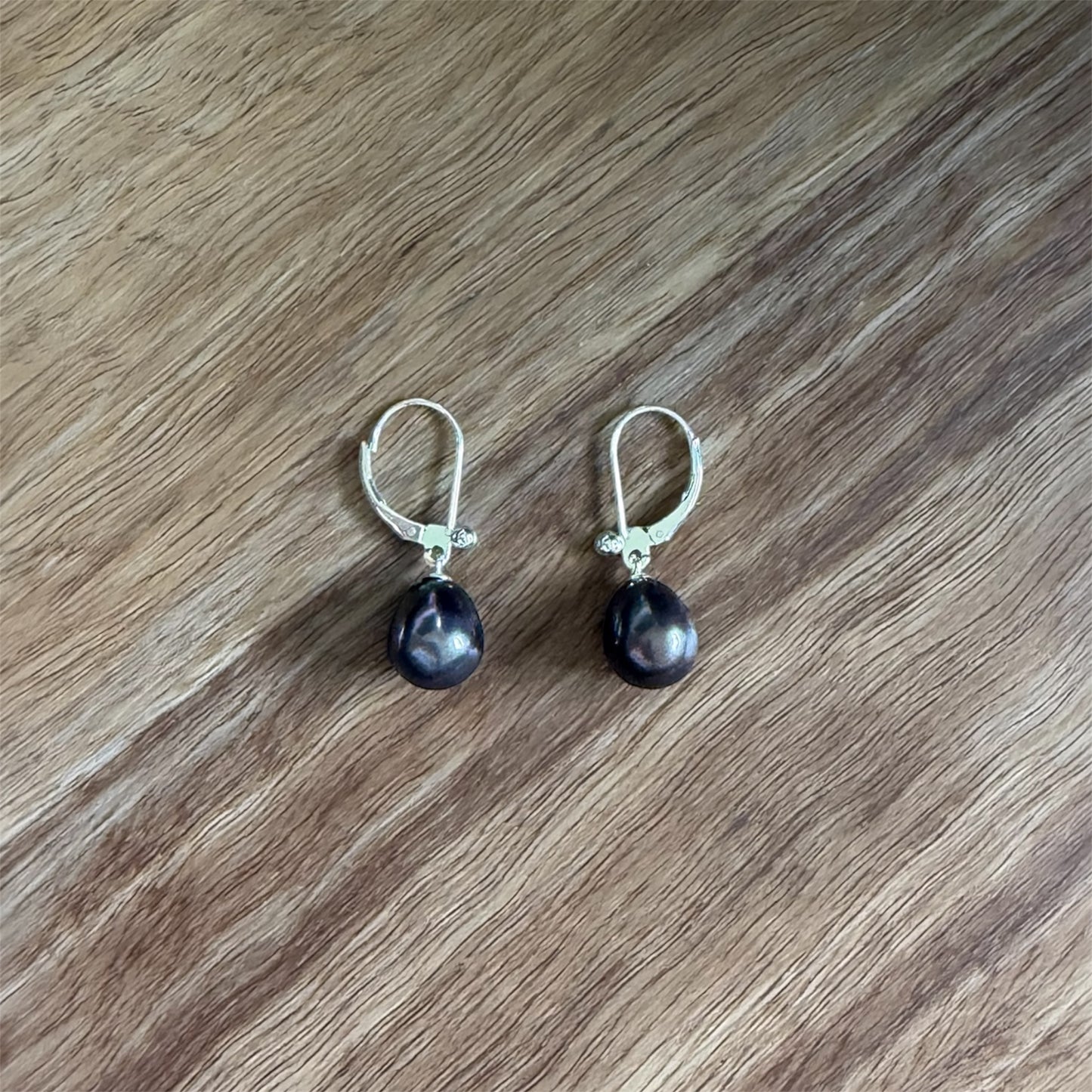 Cultured Pearl | 10mm Black | Leverback Earrings - 925 Sterling Silver