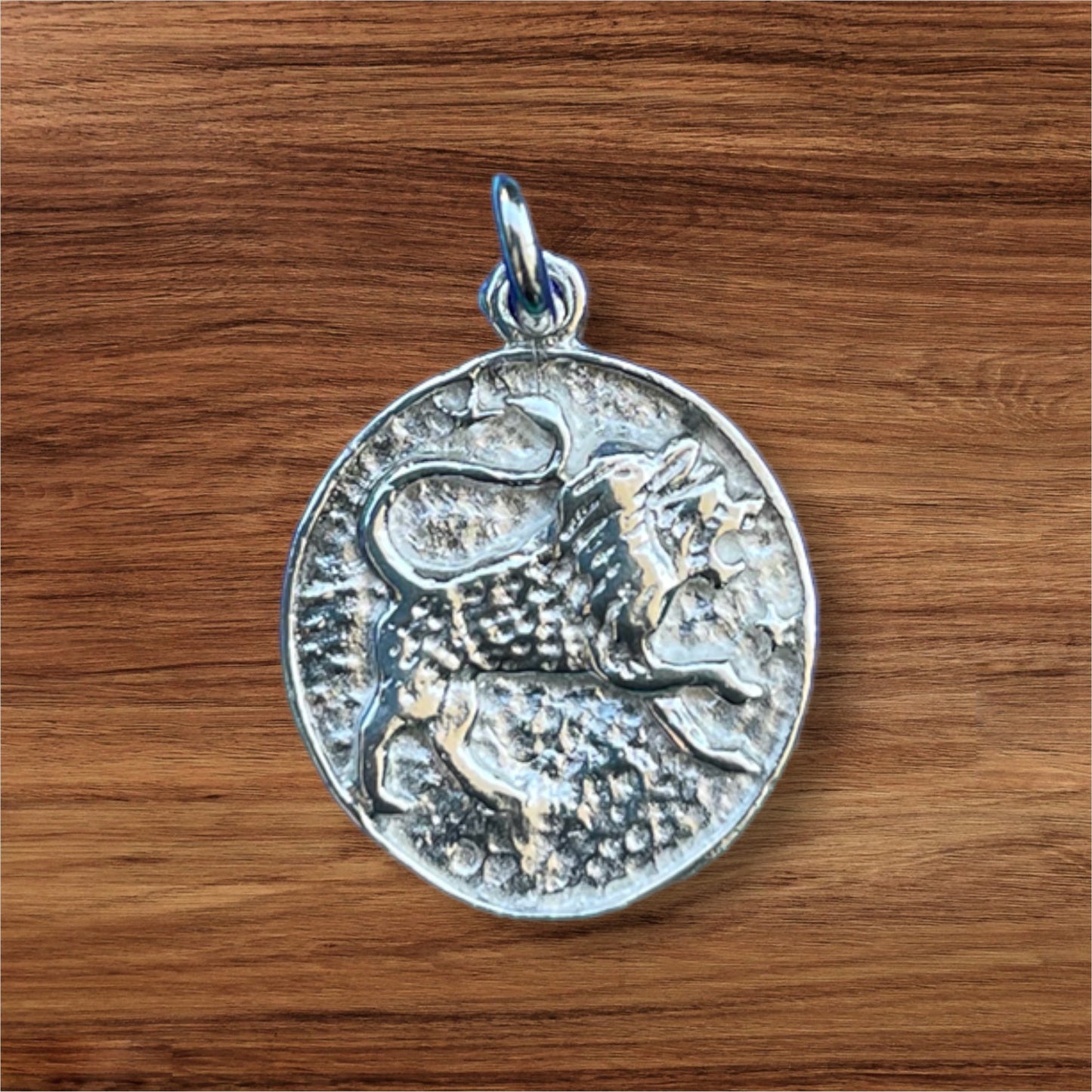 Leo Pendant - 9k Solid Gold